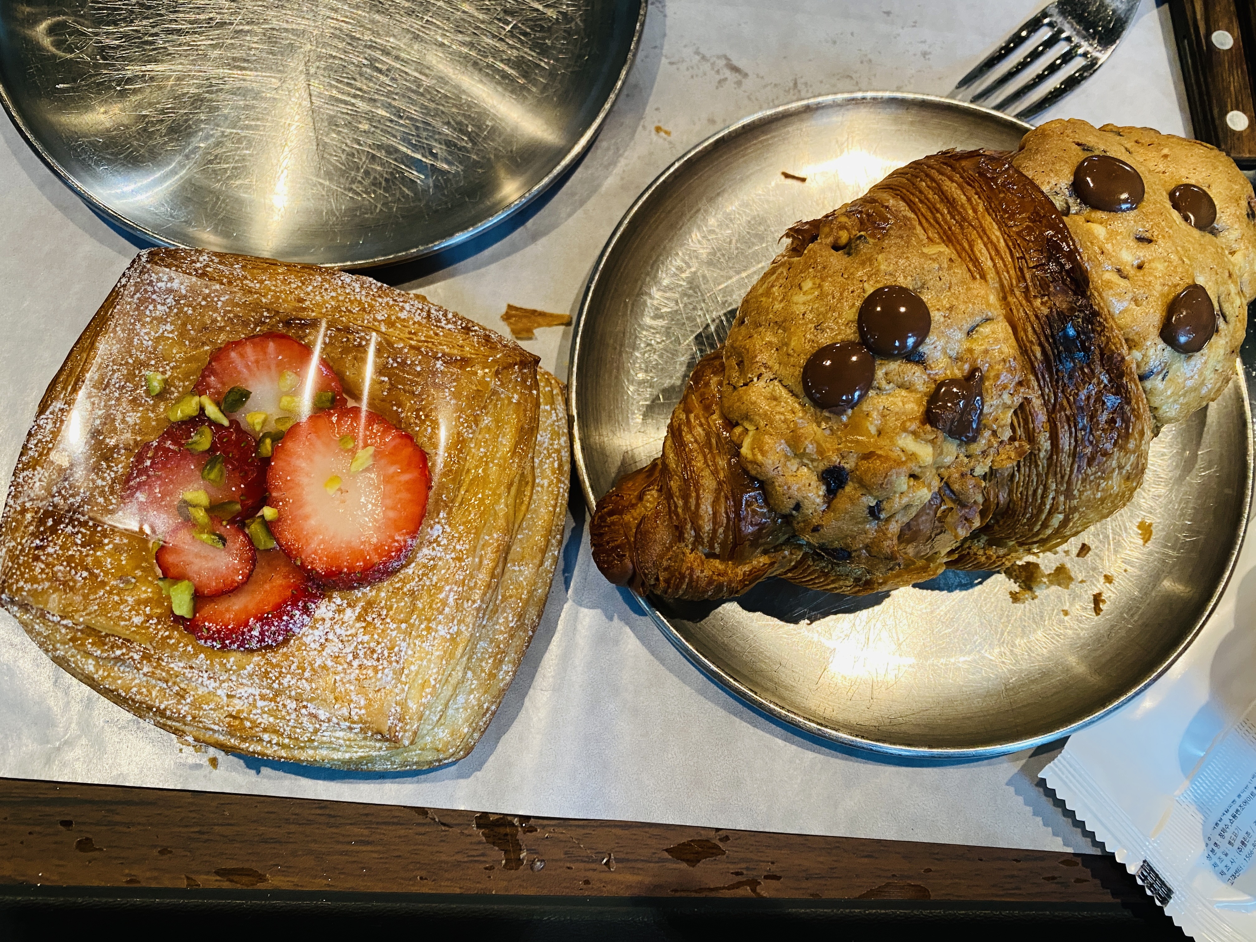 Image #1 from 산하(Amanda Shin)